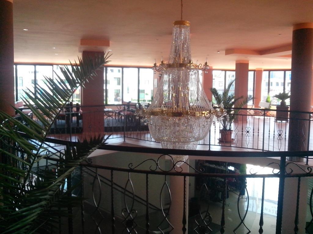 La Piazza Primorsko Rooms & Apartments Exteriör bild