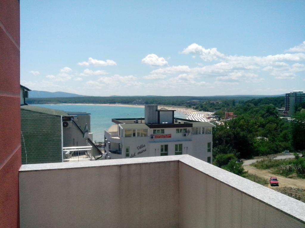 La Piazza Primorsko Rooms & Apartments Exteriör bild
