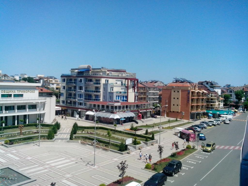 La Piazza Primorsko Rooms & Apartments Rum bild