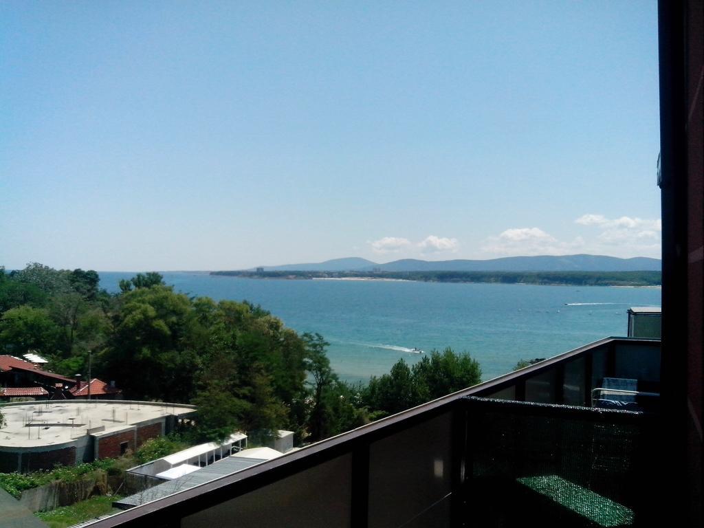 La Piazza Primorsko Rooms & Apartments Rum bild