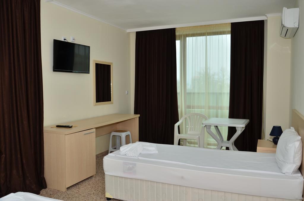 La Piazza Primorsko Rooms & Apartments Rum bild