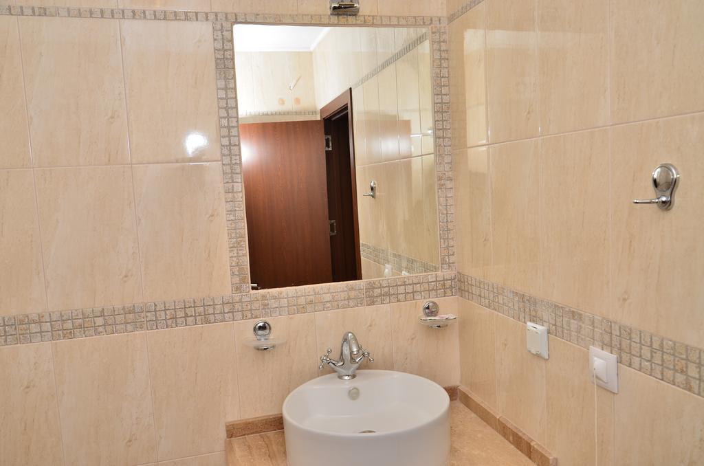 La Piazza Primorsko Rooms & Apartments Rum bild